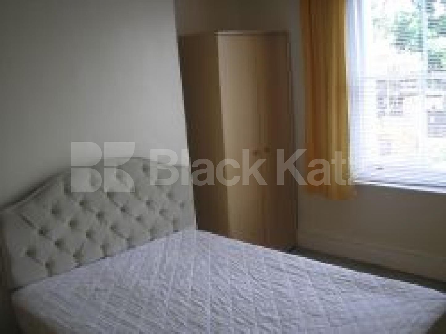 			3 Bedroom, 1 bath, 1 reception Flat			 Grafton Road, KENTISH TOWN NW5